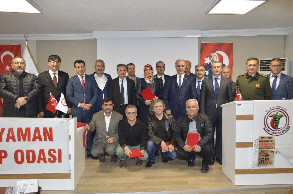 Adıyaman Tabip Odası tarafından 14 Mart Tıp Bayramı etkinliği düzenlendi.